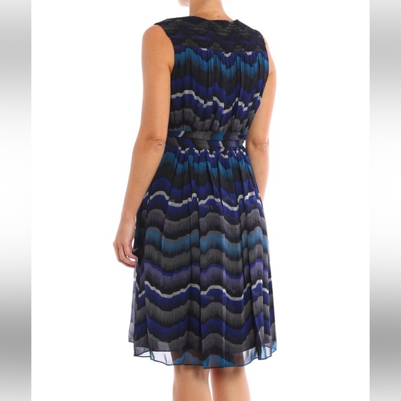 Diane Von Furstenberg Bali Silk Wrap Dress - Picture 4 of 9